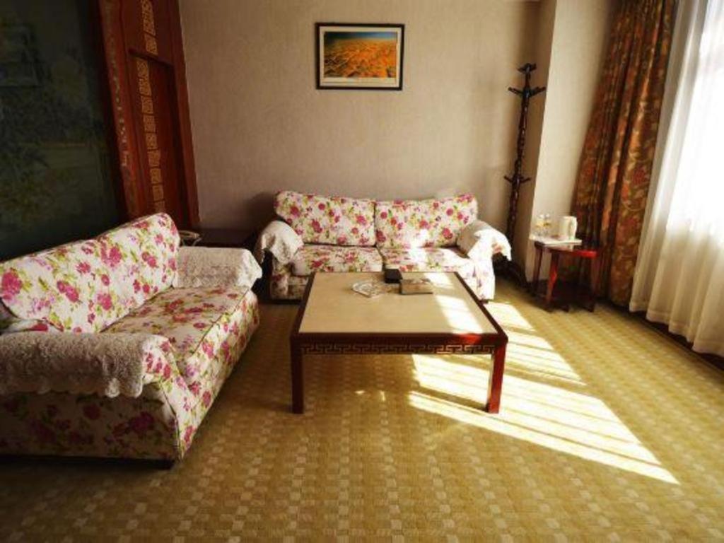 Golden Spring Hotel Lijiang Lijiang  Exterior foto